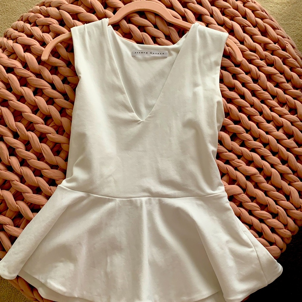 Gorgeous Susana Monaco White peplum top!